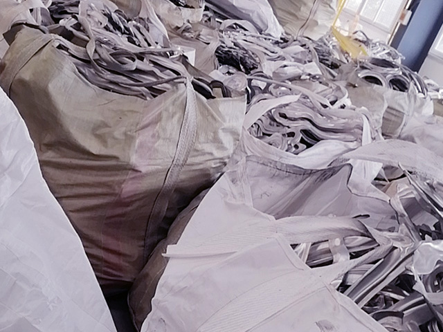 �U�f���Y���հlչ�д��ڵĲ��㼰���}